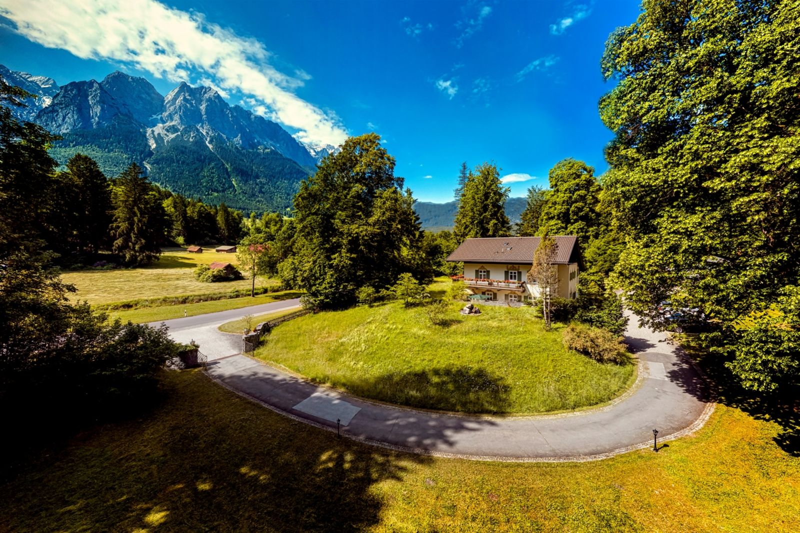 denkmalgeschütztes Landhaus greinau001.jpg