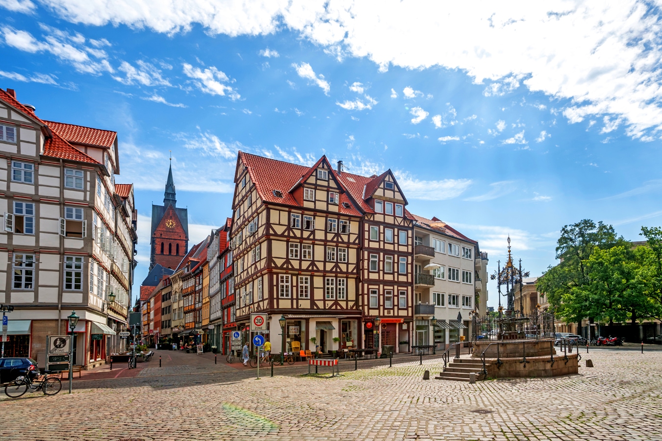 Holzmarkt Hannover AdobeStock_219163451_Sina_Ettmer.jpg